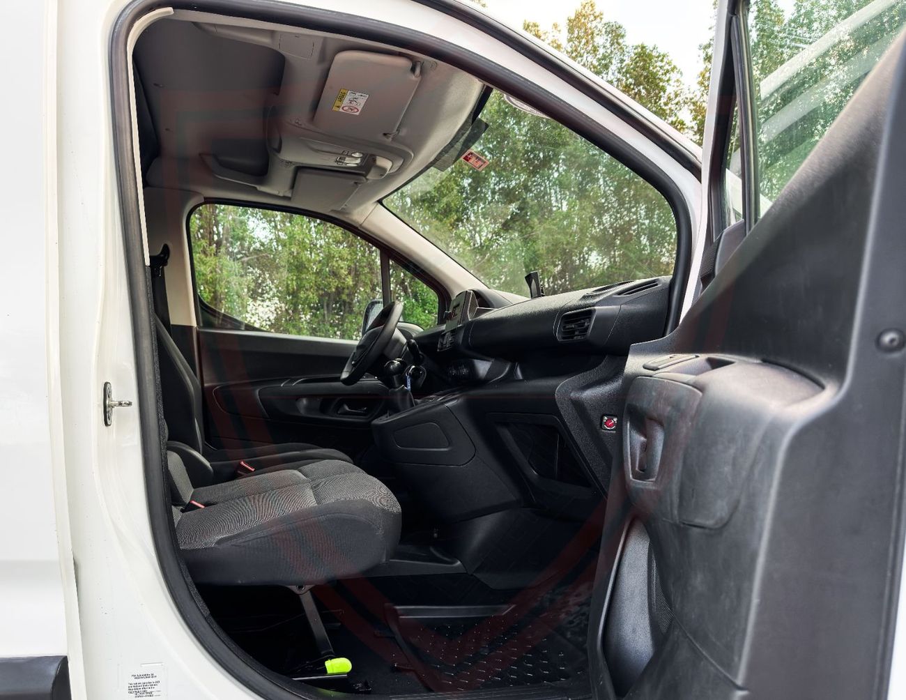 Peugeot Partner Peugeot Partner | 1.6 L | 2022 | GCC | Accident-Free | In Excellent Condition | 513 P.M