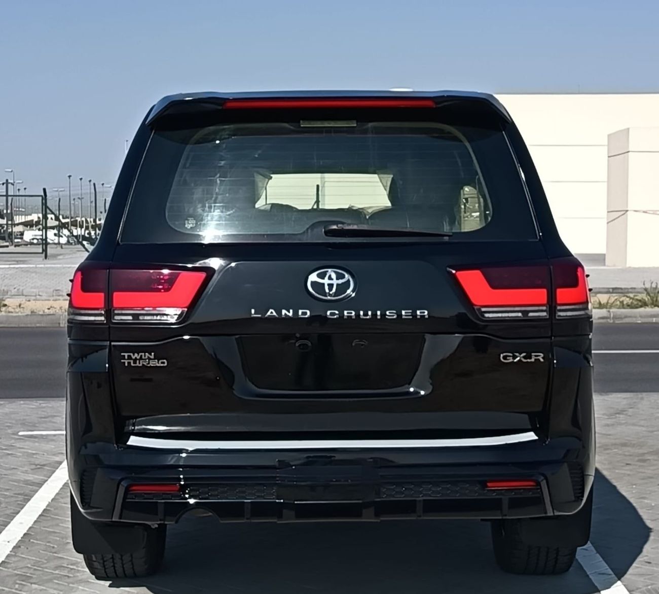 تويوتا لاند كروزر GXR 4.6L