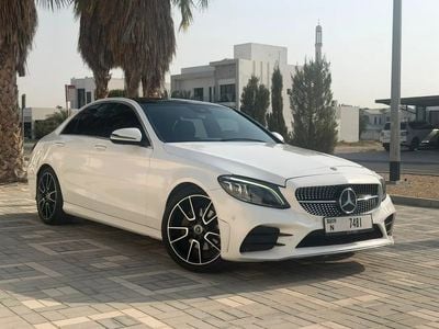Mercedes Benz C200 MERCEDES C200 - MODEL - GCC SPECS - NO ACCIDENT - FULL SERVICE HISTORY