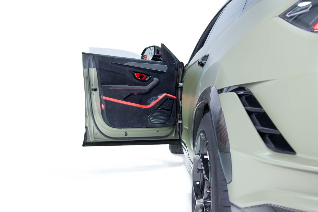 Lamborghini Urus 4.0T V8 Performante Special Matt Color-Alcantara Interior-Full carbon Fiber Exterior Trim