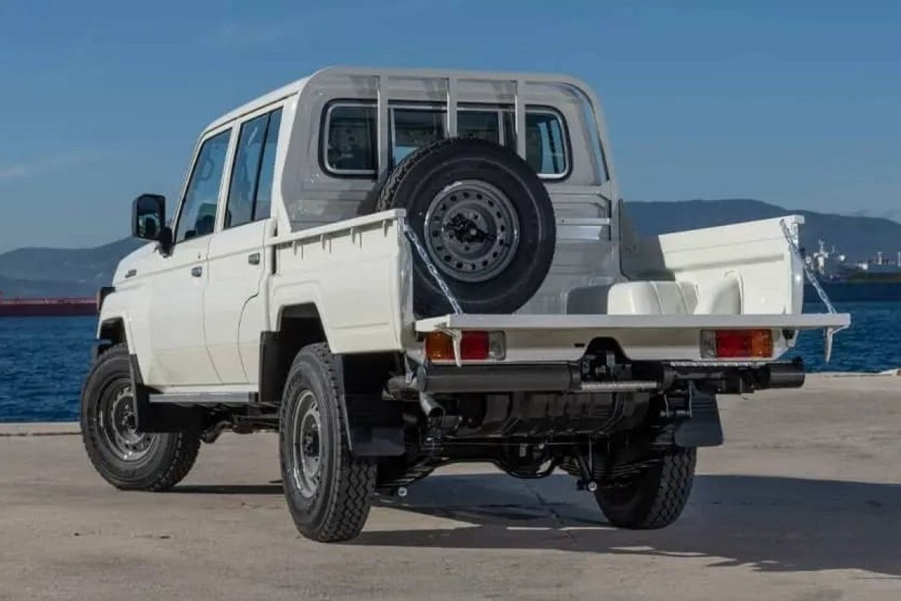 Toyota Land Cruiser Pick Up Toyota LC 79 4.2l Diesel DC - M/T - Fog Lamp - Snorkel