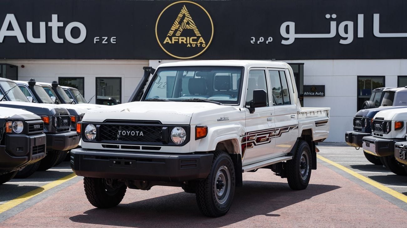 Toyota Land Cruiser Pickup 70 LC79 DC 4.0L PTR 25 YM BASIC MT