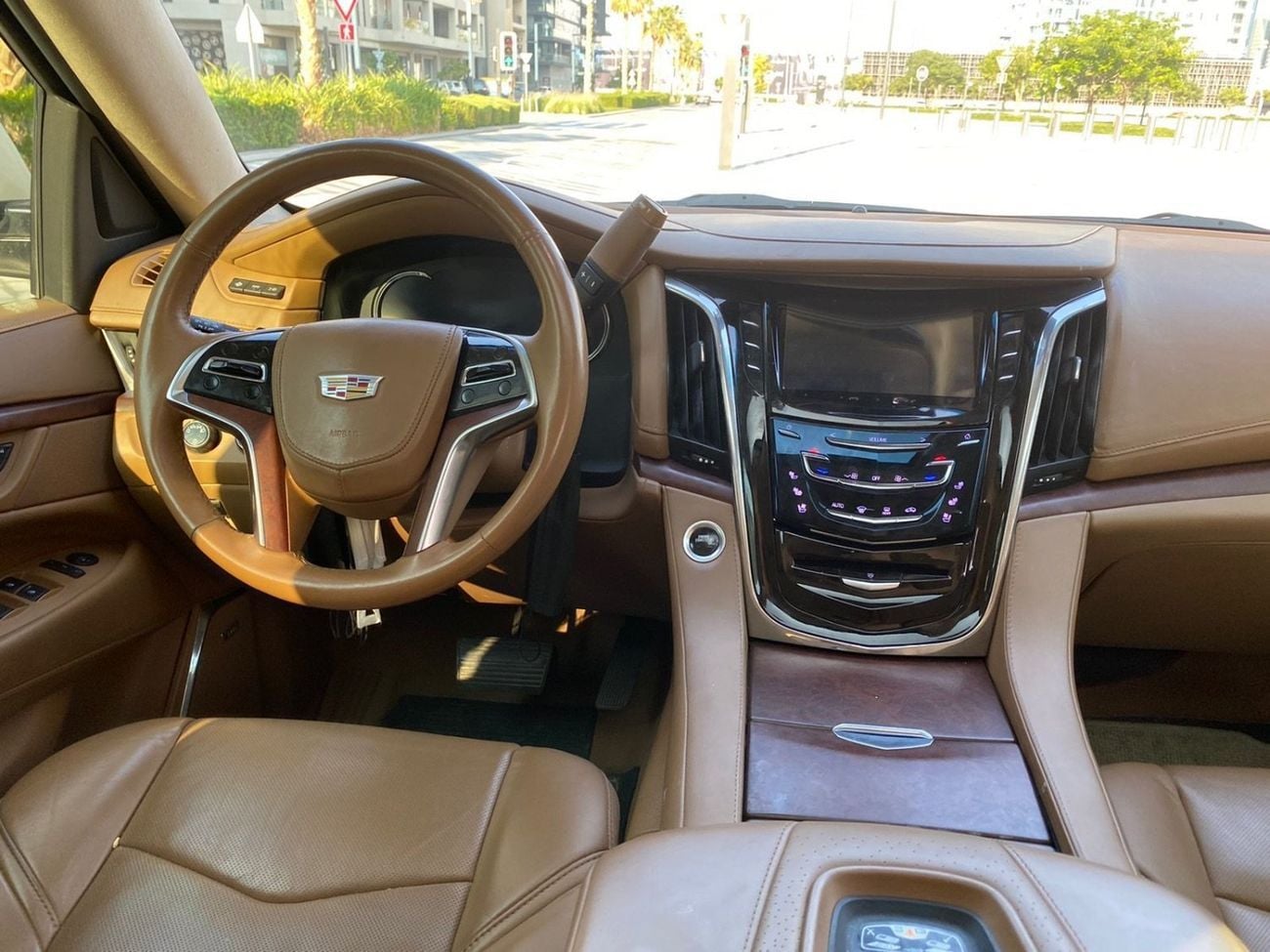 كاديلاك إسكالاد Platinum 6.2L