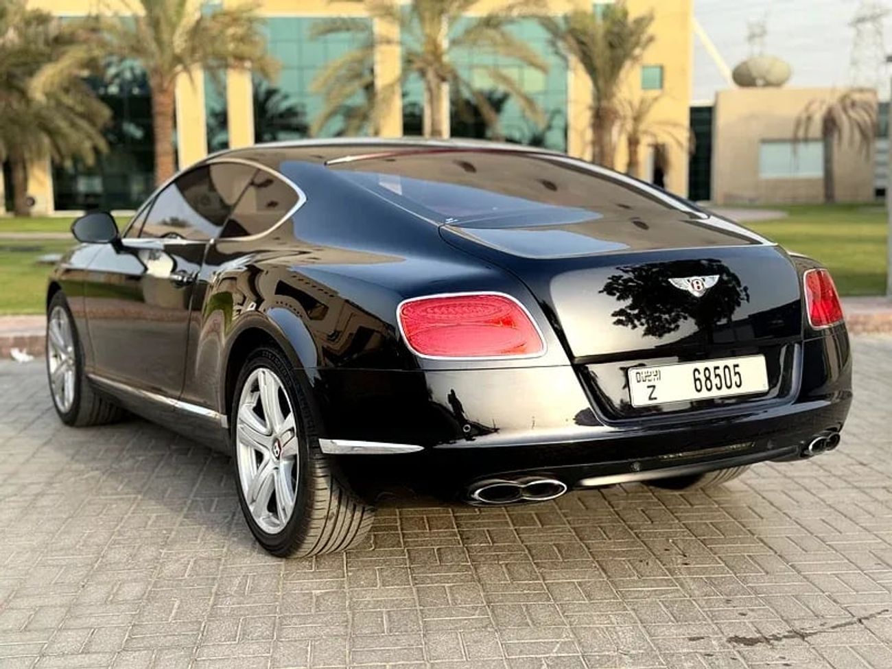 بنتلي كونتيننتال جي تي V8