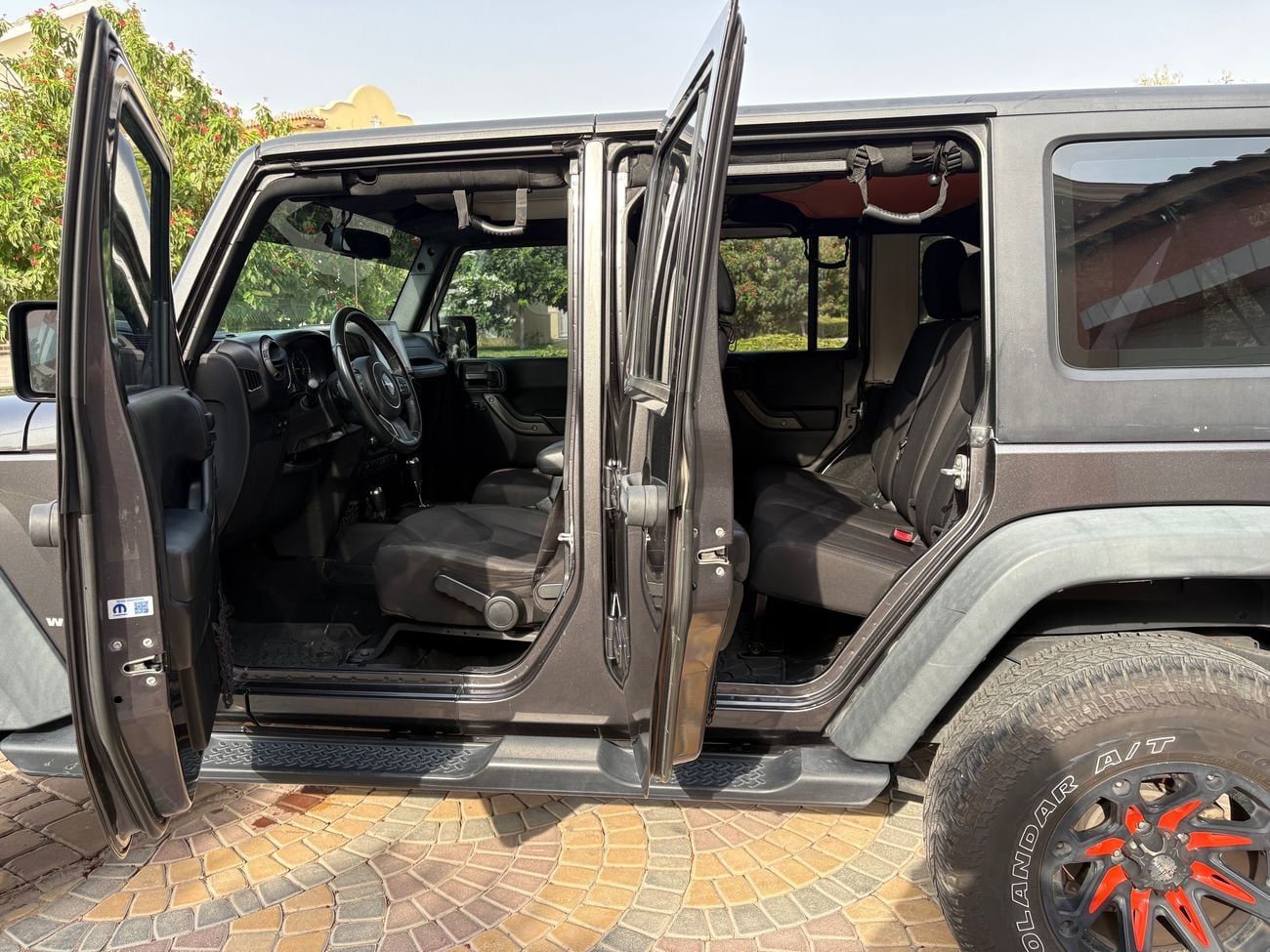 Jeep Wrangler Unlimited Sport 3.6L A/T
