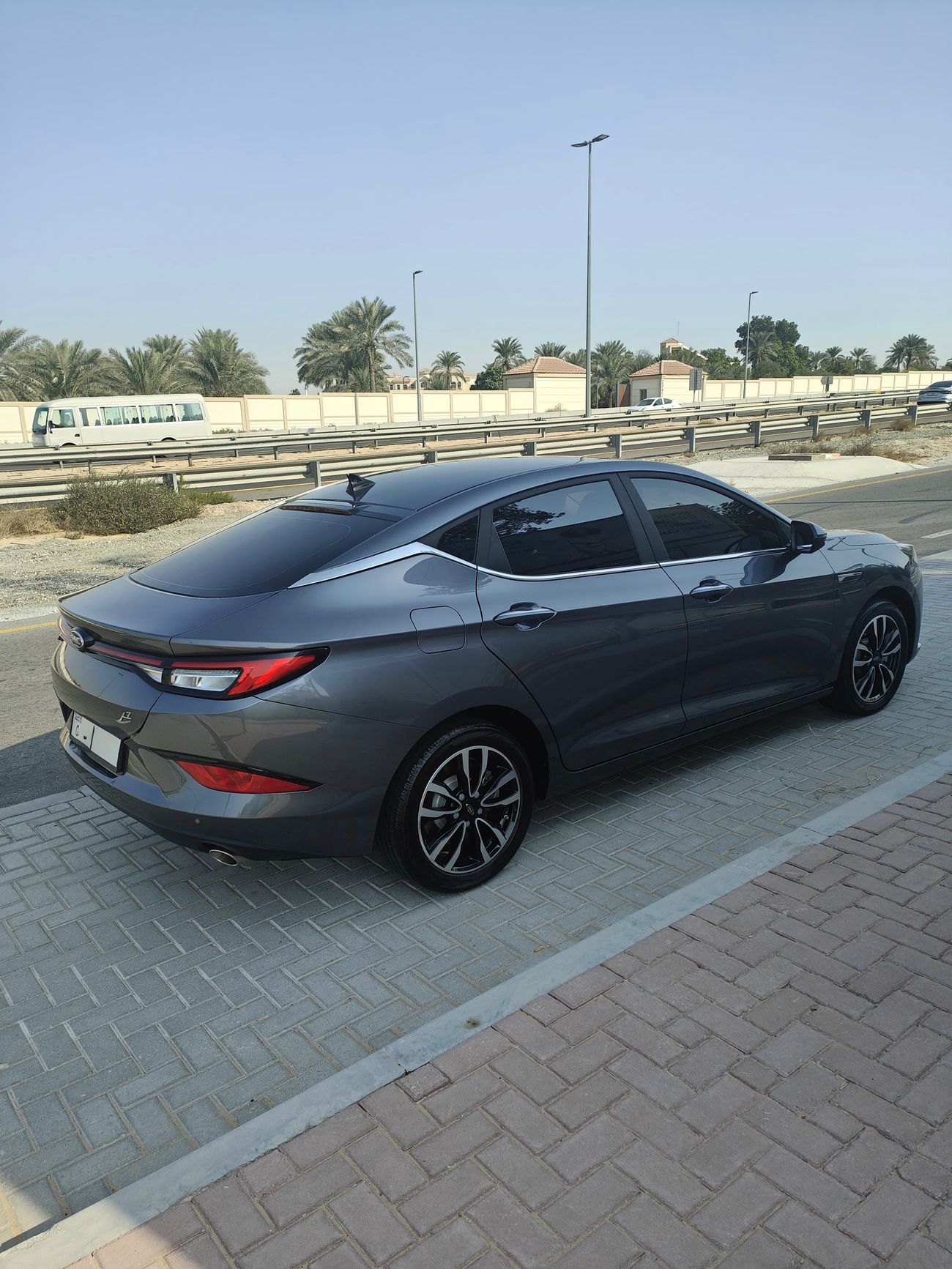 جاك J7 Sedan