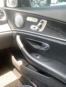 مرسيدس بنز E300 Mercedes-Benz E300 4Matic panorama V4 2.0L Model 2017 Price:90.000AED  Mileage:140.000 Km  Specifica