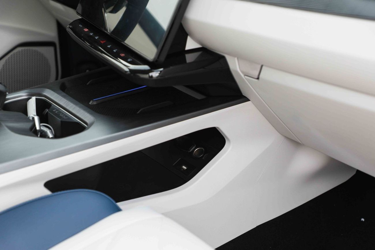 كايي X7 2025 KAIYI X7 LIMITED 2.0 - WHITE inside BLUE & WHITE | Export Price