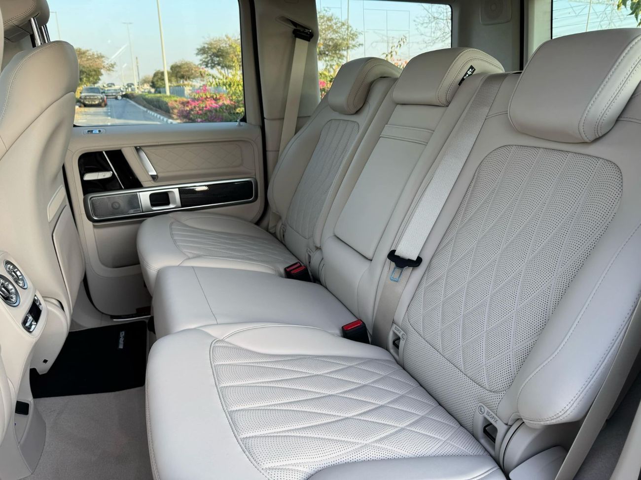 Mercedes-Benz G 63 AMG 4MATIC SUV **2025**GCC SPEC UNDER WARRANTY AND SERVICE CONTRACT