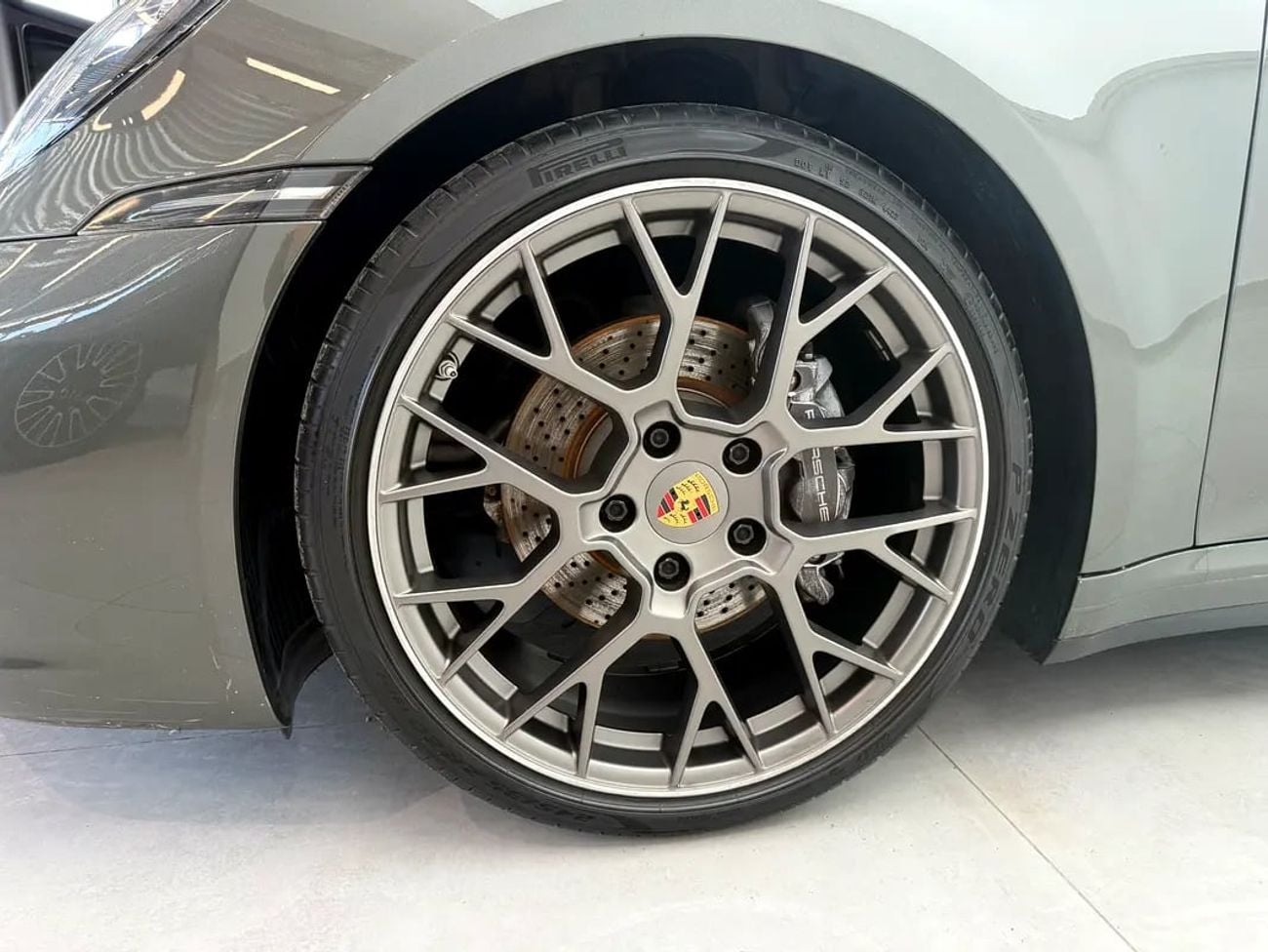 بورش كاريرا جي تي 911 Carrera Cabriolet - GCC Specs - Pristine Condition