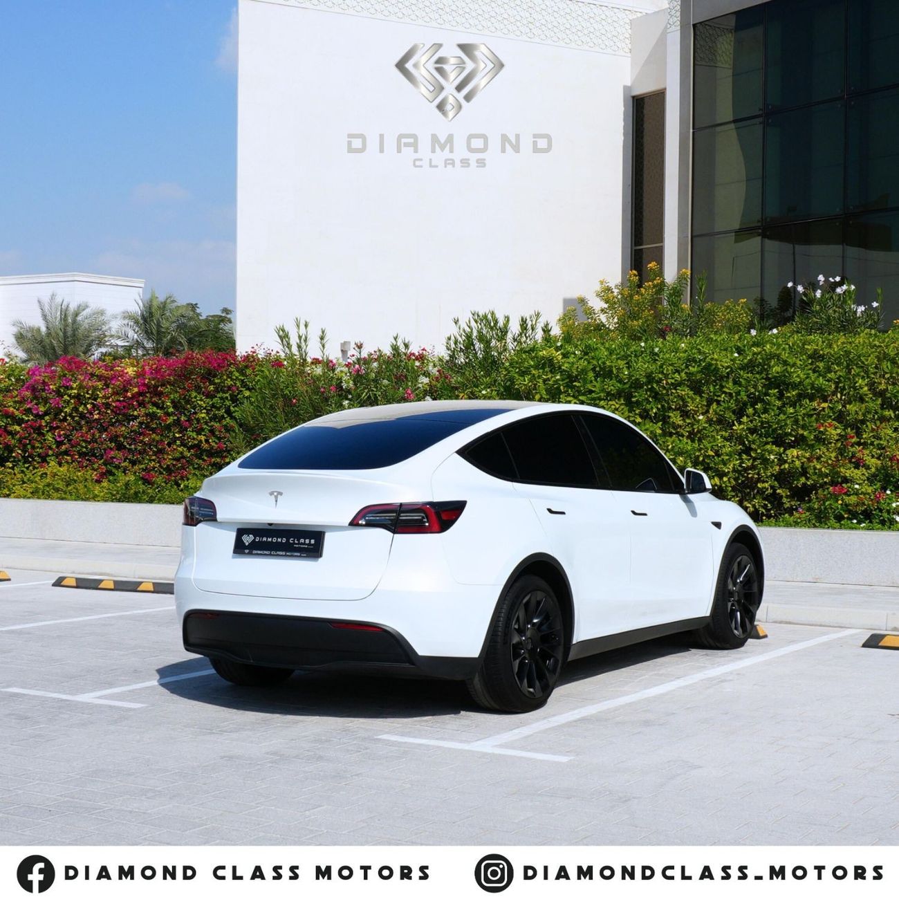 Tesla Model Y Tesla Model Y White interior Auto Pilot  2024 GCC  Warranty  Tesla UAE