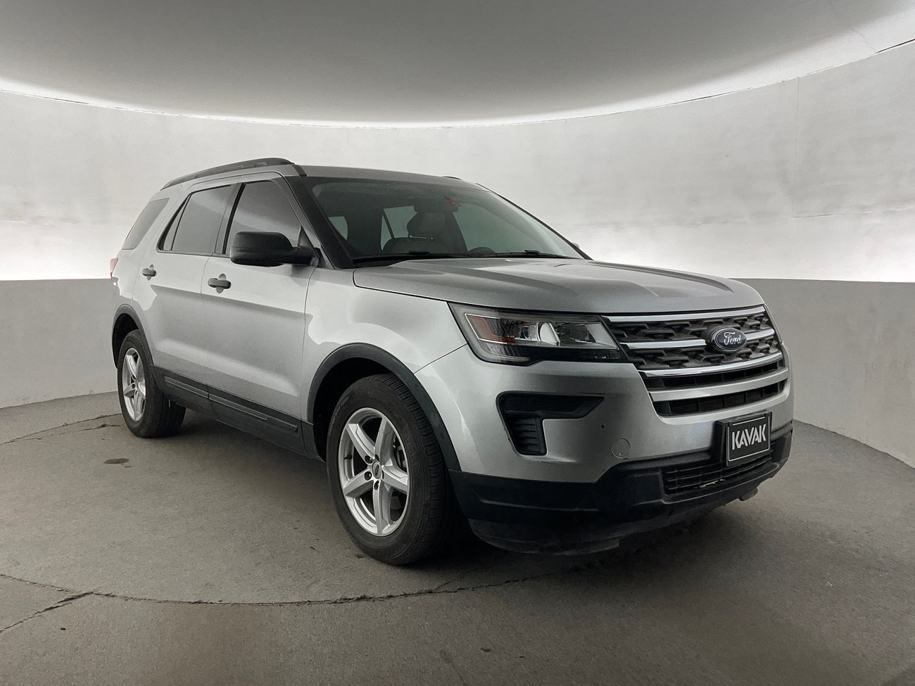 فورد إكسبلورر XL / Standard | National Day Celebration | شامل الضمان | 0 ﺪﻔﻋﺓ ﺃﻮﻟﻯ