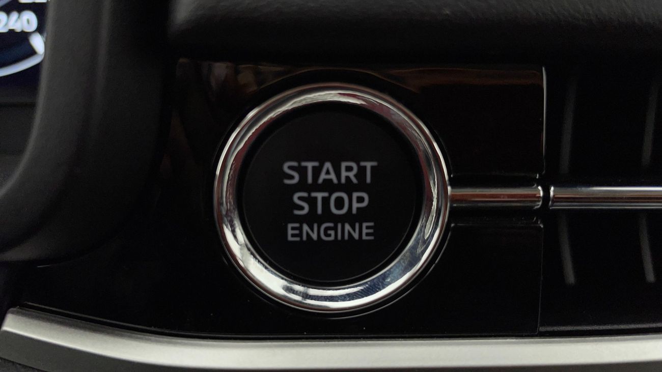 ميتسوبيشي آوتلاندر H/L SYNTHETIC LEATHER SEATS WITH SUNROOF 2.5 | بدون دفعة مقدمة | اختبار القيادة في المنزل