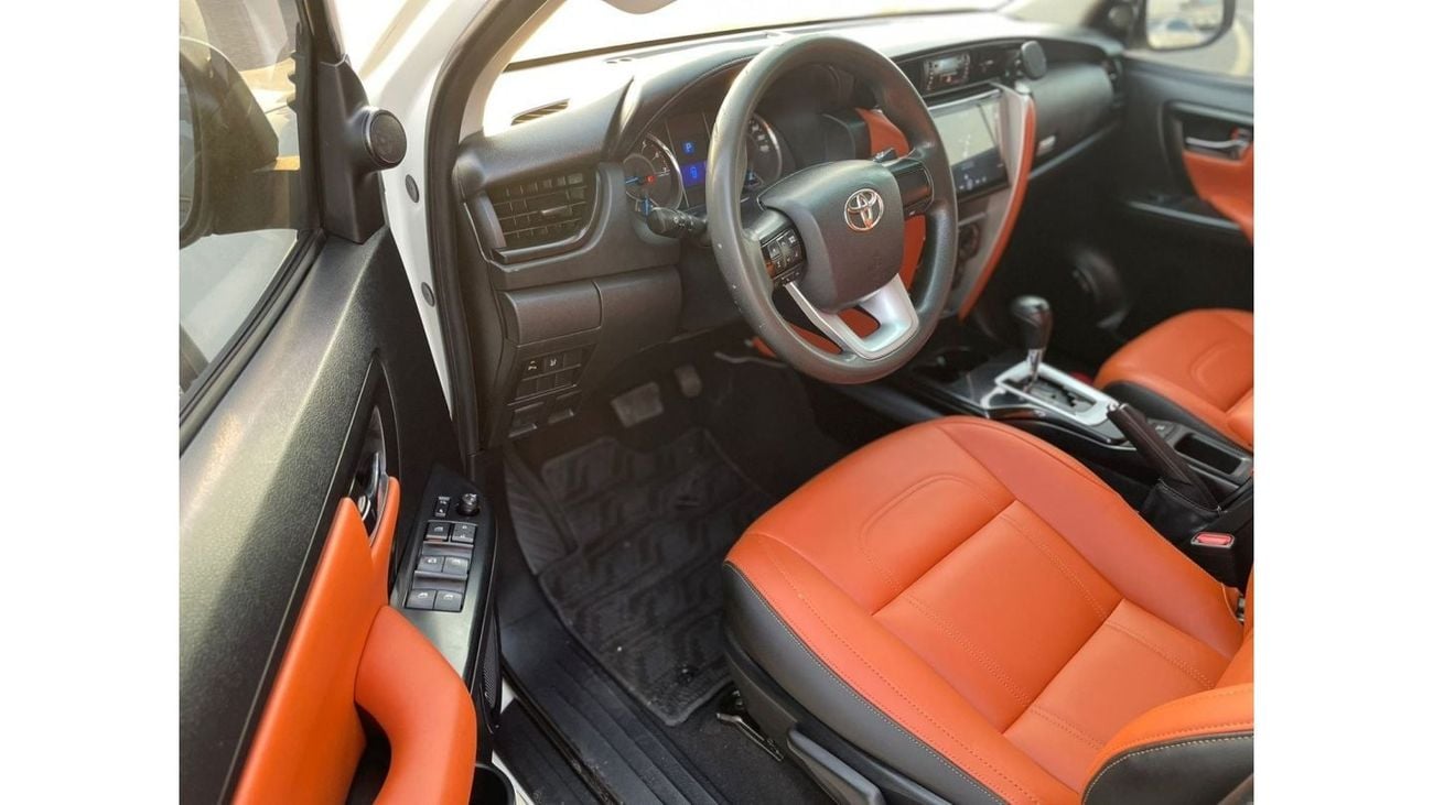 Toyota Fortuner 2017 Toyota Fortuner EXR 2.7L V4 - AWD 4x4 - 7 Leather Seats - Without Accident -