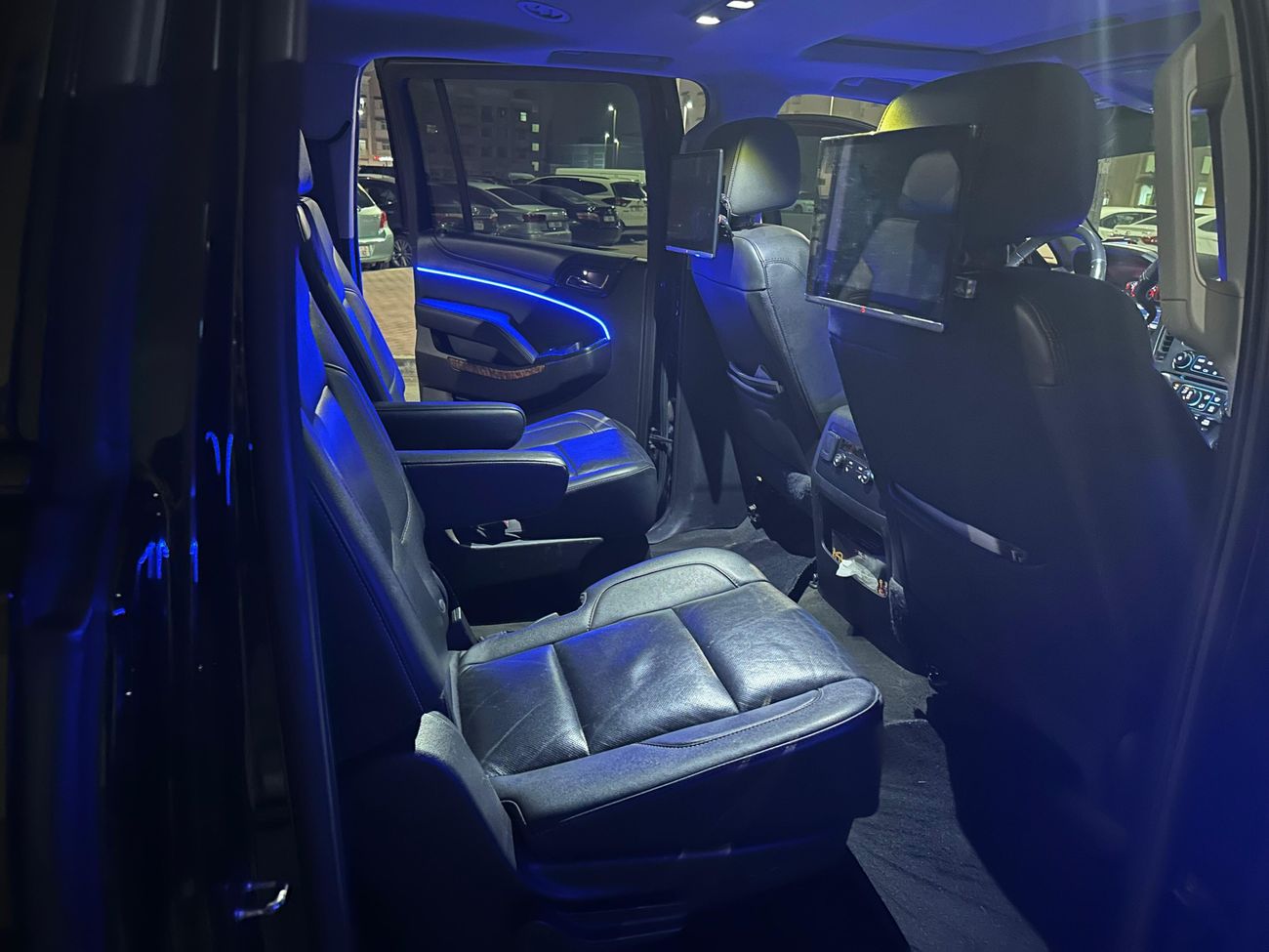 Chevrolet Suburban Premier 5.3L 4WD (8 Seater)