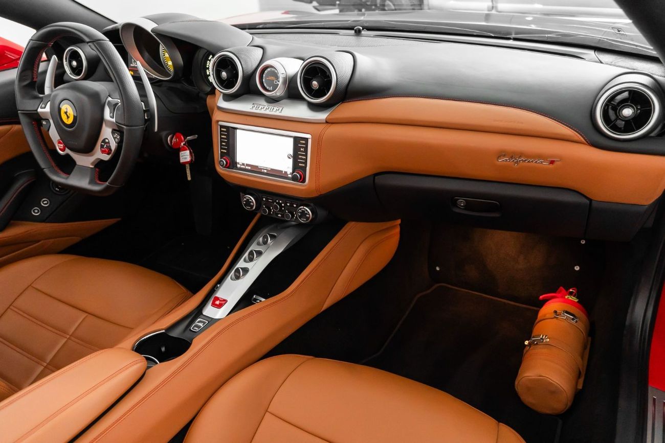 فيراري كاليفورنيا 2015 Ferrari California T 3.9L V8 / Full Ferrari Service History