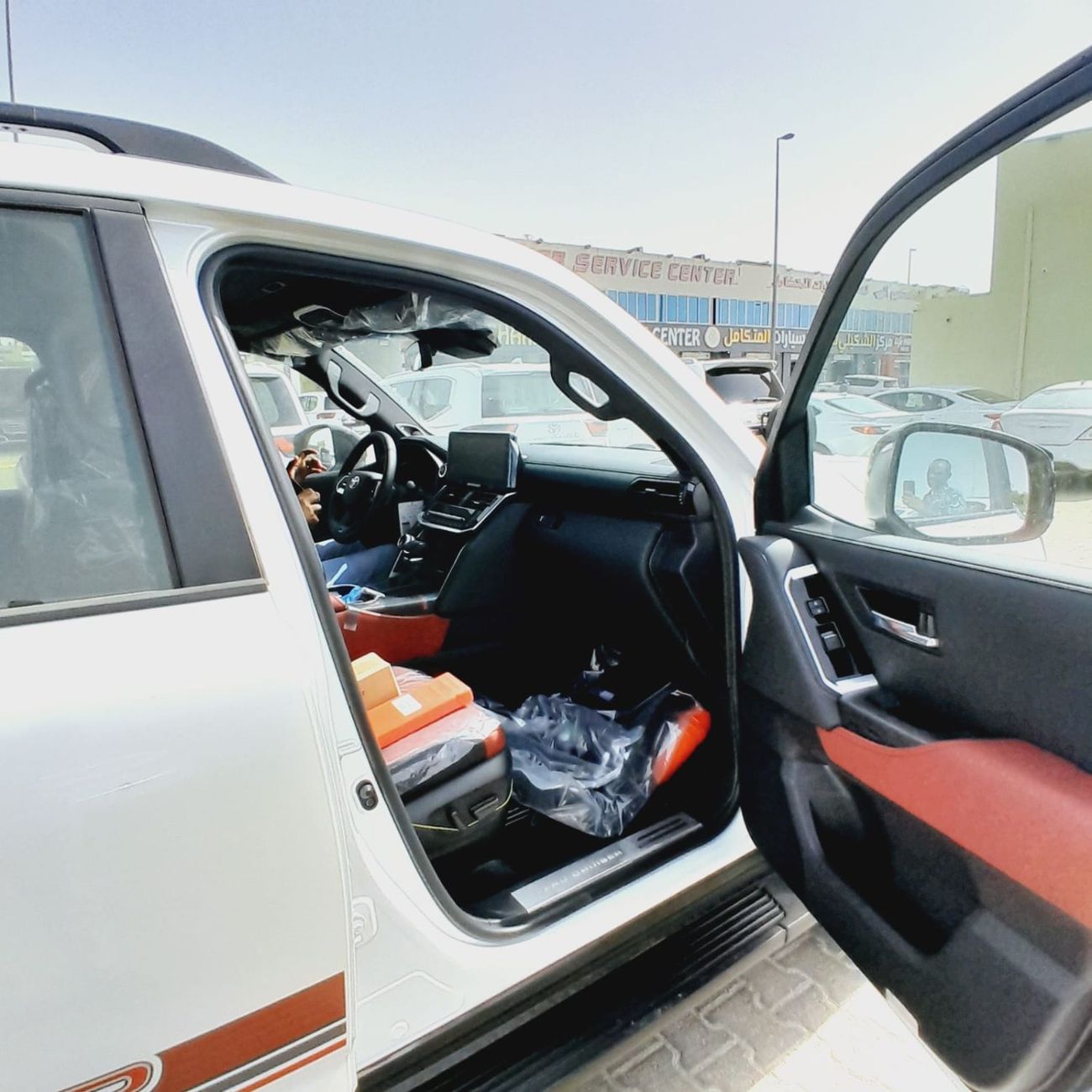 Toyota Land Cruiser Toyota LC300 GR-Sport 3.5TT, Four Wheel Drive, 7-seater 2025MY