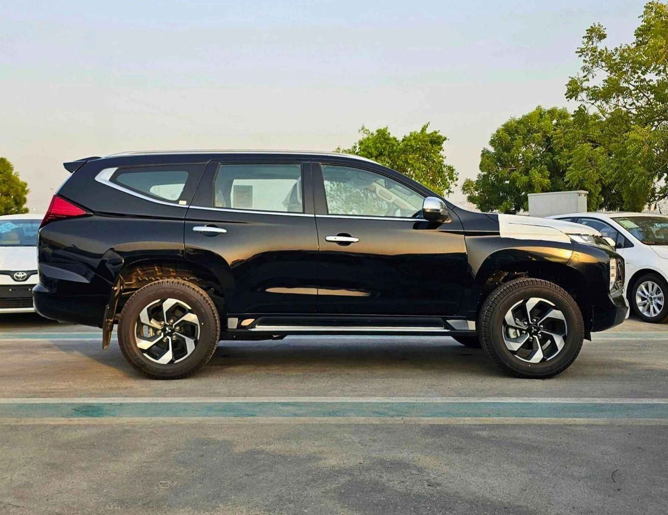 ميتسوبيشي مونتيرو سبورت 3.0L PETROL/SUNROOF , LEATHER , ELECTRIC SEATS / FULL OPTION (CODE # MP59)