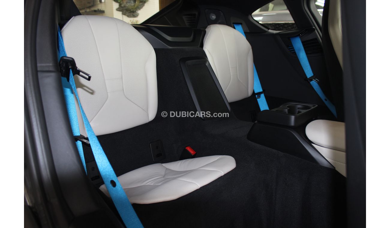 بي أم دبليو i8 (2015) BMW I8 (Inclusive VAT)