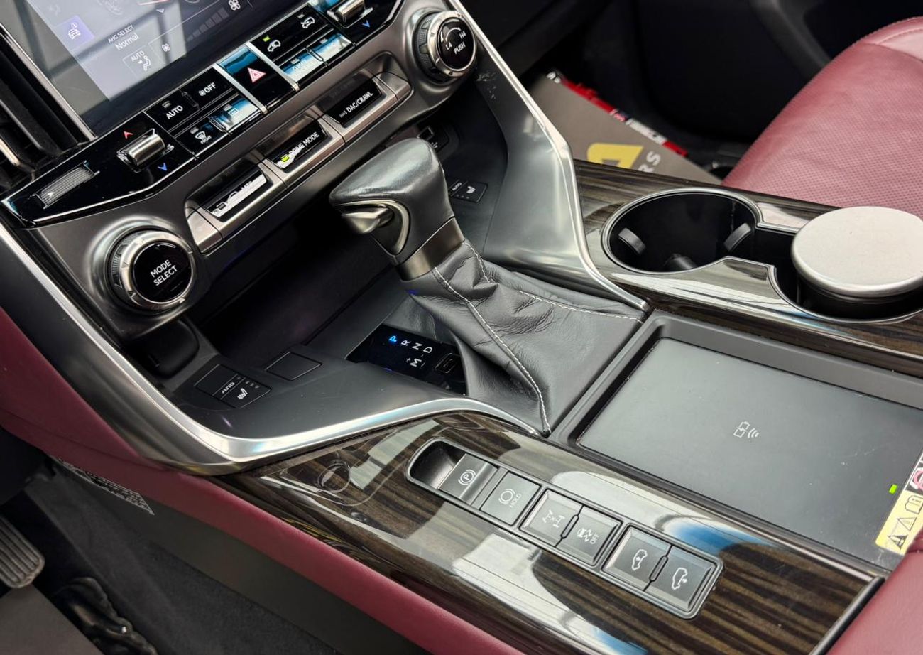 Lexus LX 600 Prestige 3.5L ( CYL) 2023 Lexus LX600 Prestige, Lexus Service History, 1 Year Warranty, 7 Seater, GC