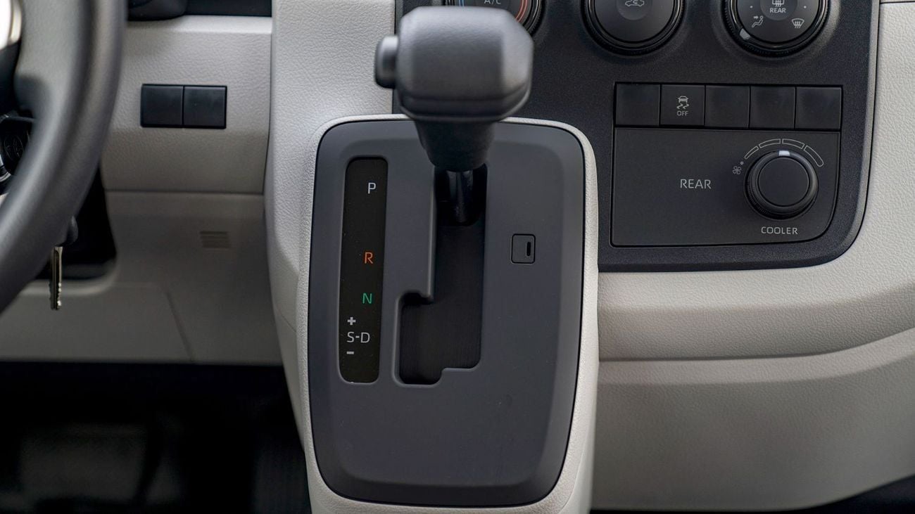 Toyota Hiace Commuter GL High Roof 3.5L