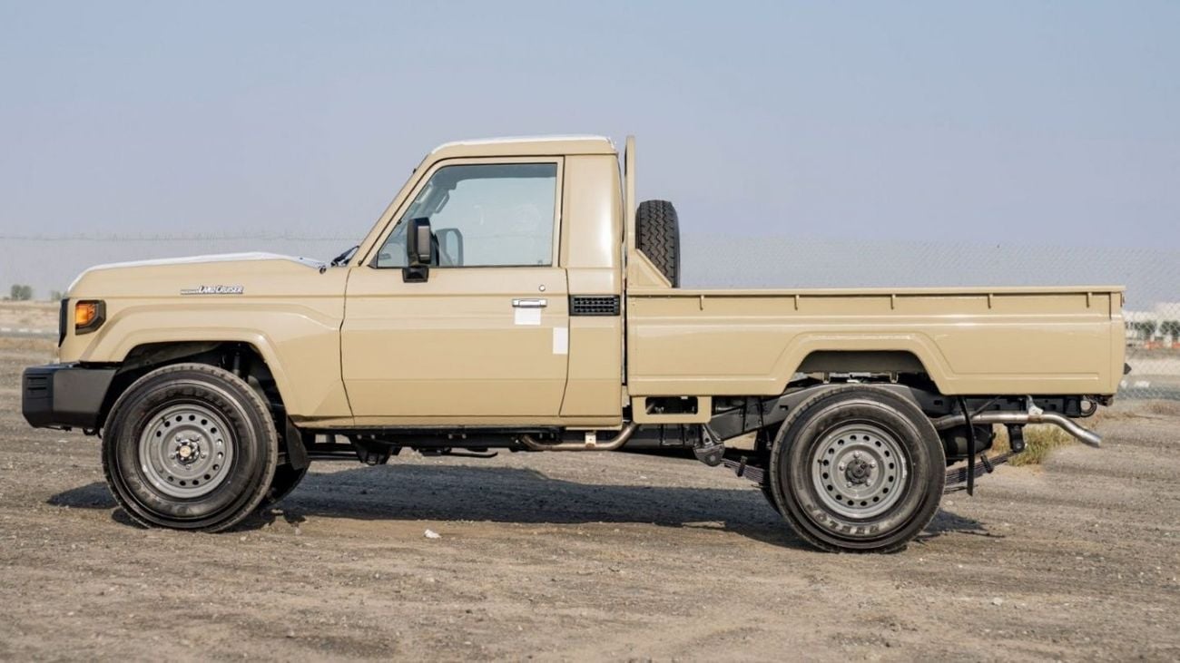 Toyota Land Cruiser Pick Up New Shape 2024YM V6 Petrol Available in stock