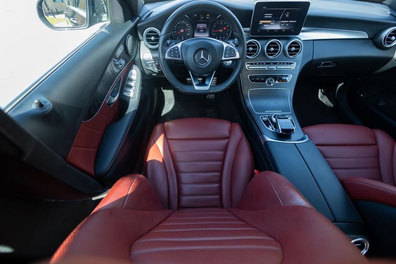 Mercedes-Benz C 200 Mercedes-Benz C200 2018 GCC under Warranty with Flexible Down-Payment.