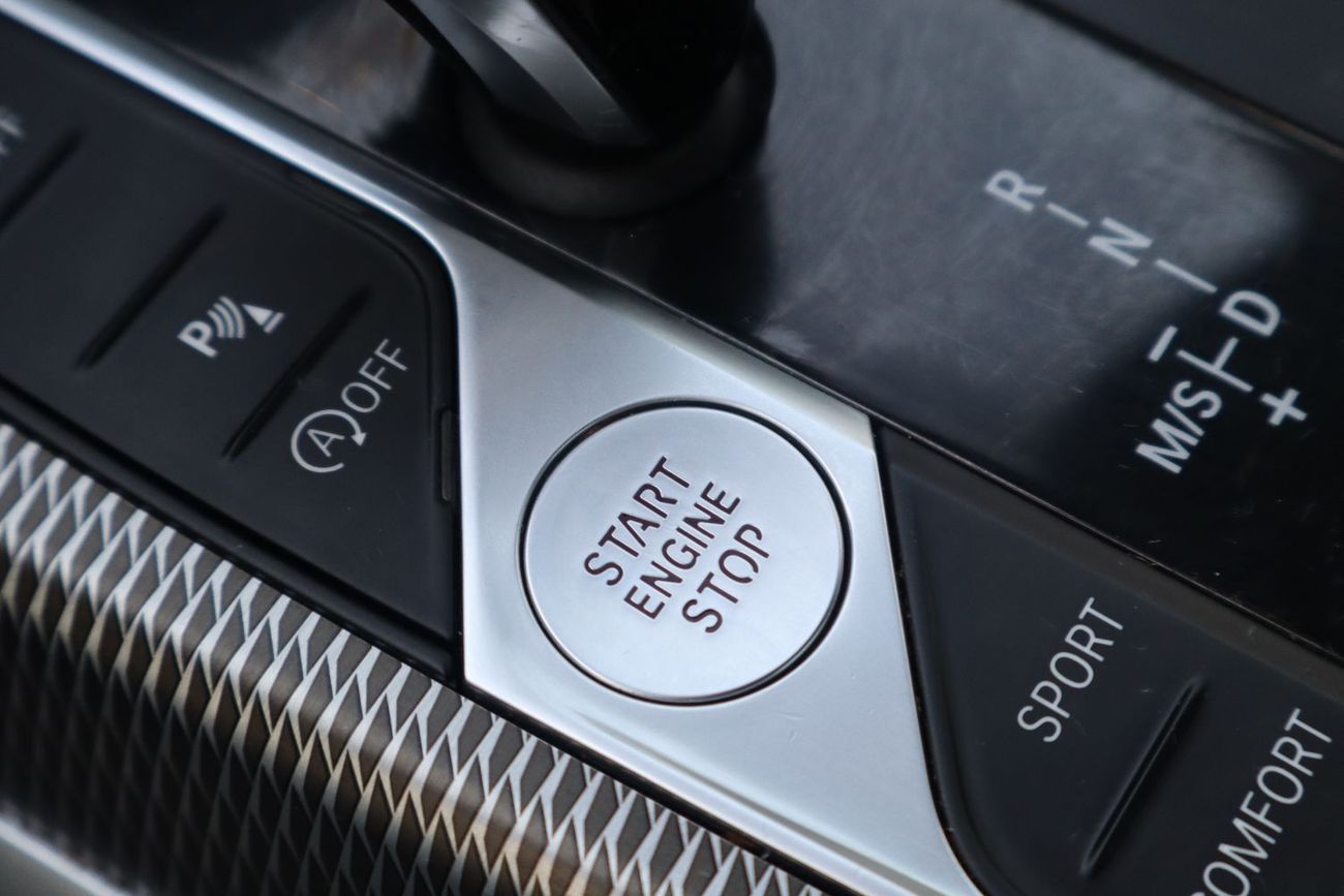 بي أم دبليو 330i M Sport 2.0L (258 HP)