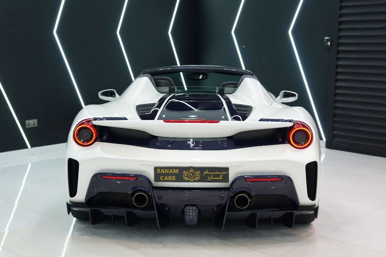Ferrari 488 Pista Atelier Ferrari, Apple CarPlay, JBL Audio, Special Exterior Carbon Pack, Al Tayer Warranty + Service