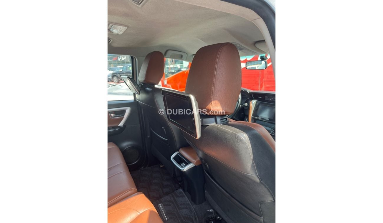 تويوتا فورتونر VXR