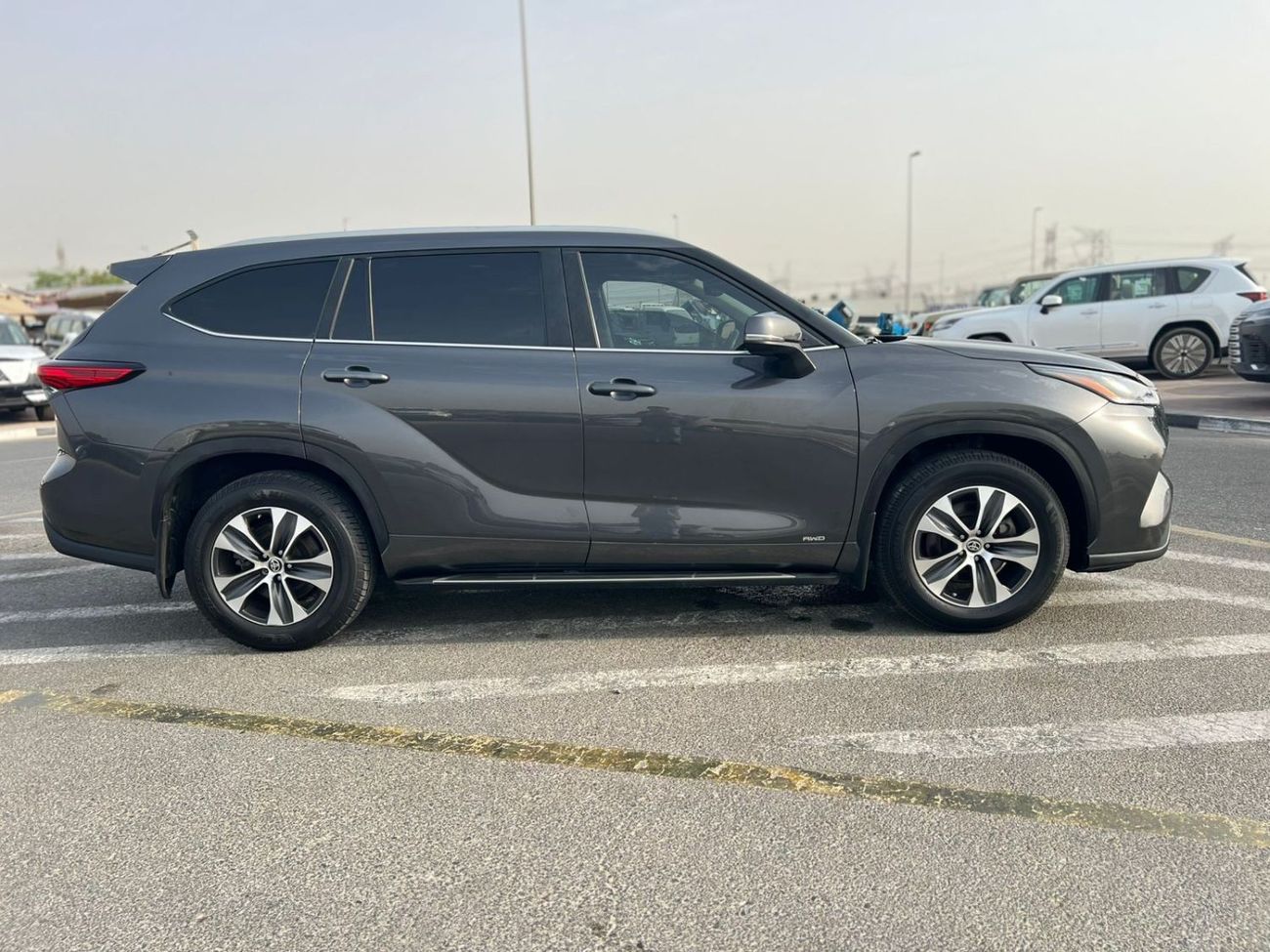 Toyota Highlander 2023 TOYOTA HIGHLANDER HYBRID XLE,  2.5l v4 GASOLINE , SUNROOF LEATHER ELECTRIC SEATS, TRUCK AUTO, 4