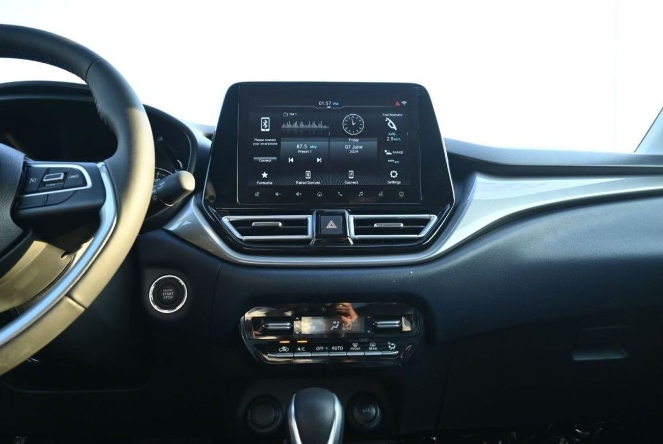 Suzuki Baleno Suzuki Baleno GLX 1.5L Petrol, Hatchback, FWD, 5Doors, Color White, Model 2025