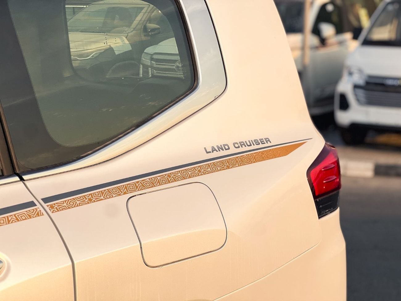 Toyota Land Cruiser 3.5T VXR Hybrid EXPORT PRICE - 2025 LC300 3.5L VXR Hybrid (Highest Spec - Oman)