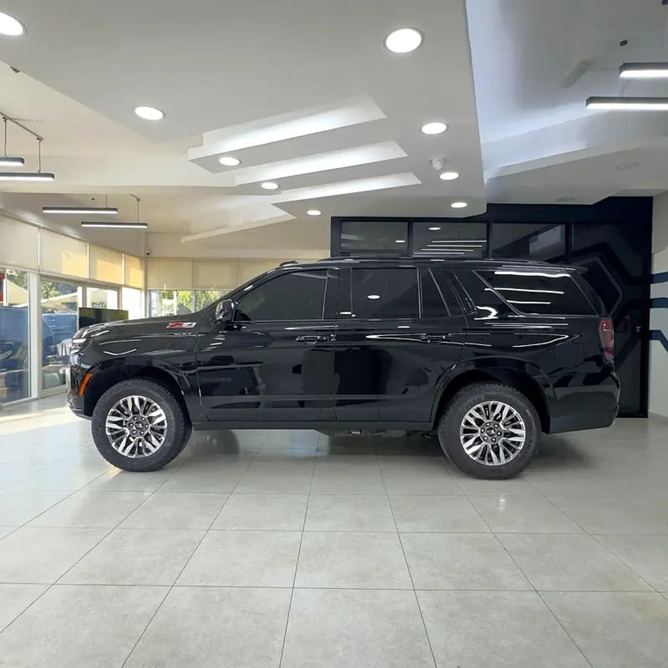 Chevrolet Tahoe LT Z71 5.3L (9 Seater) Z71