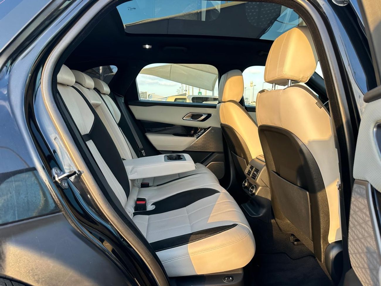 لاند روفر رينج روفر فيلار Range Rover Velar P250 SE_ 2019_ Gulf _in excellent condition_ no problems