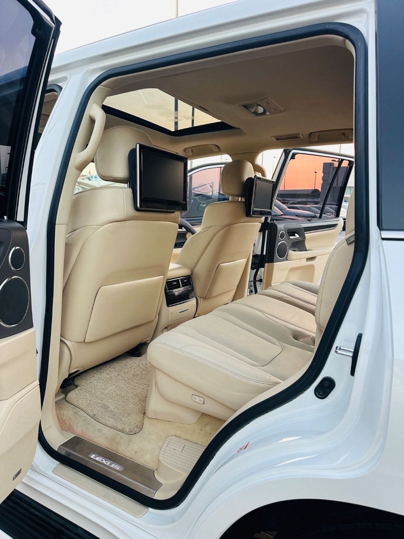 Lexus LX 570