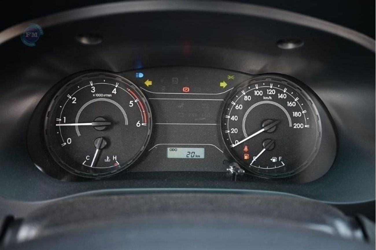 Toyota Hilux Double Cab GL2 2.4L Diesel 4WD Manual