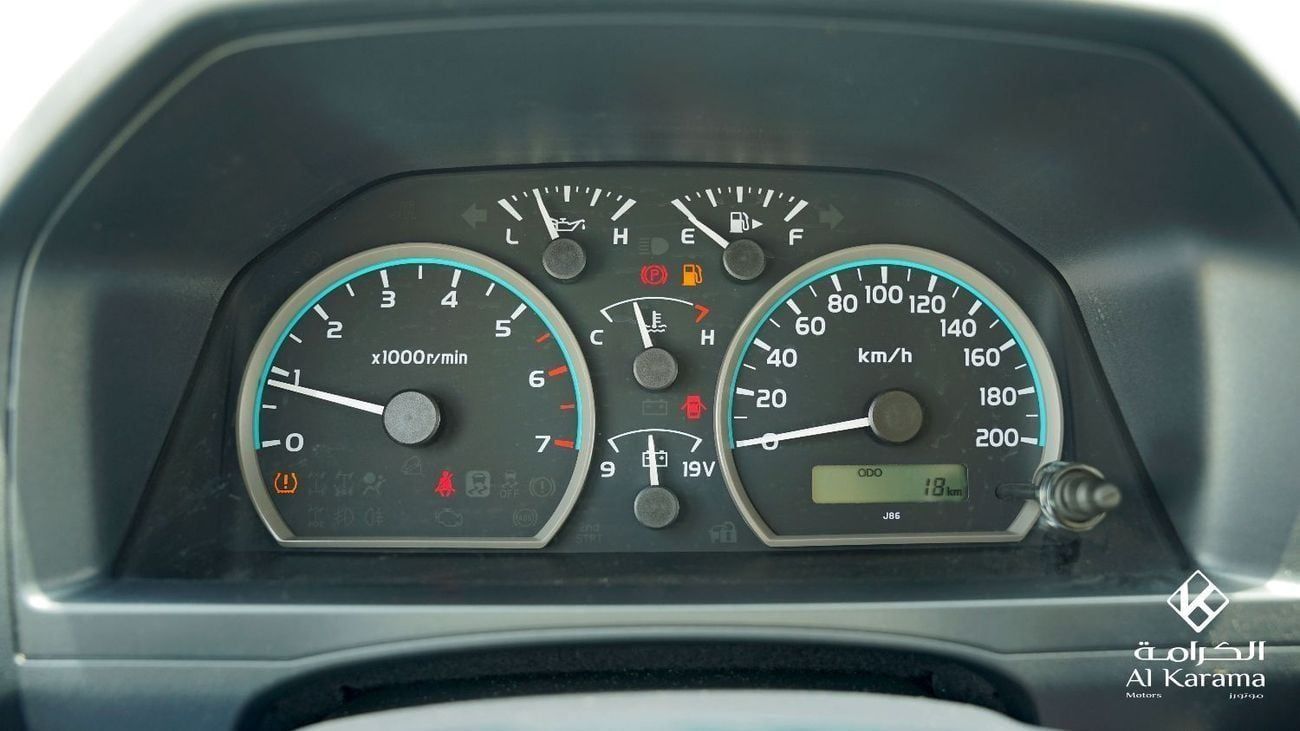 تويوتا لاند كروزر 70 LX | محرك بنزين V6 سعة 4.0 لتر | ضاغط هواء | عجلات ألمنيوم | قفل تفاضلي | كاميرا خلفية