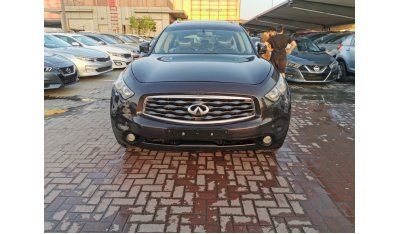 Infiniti FX35