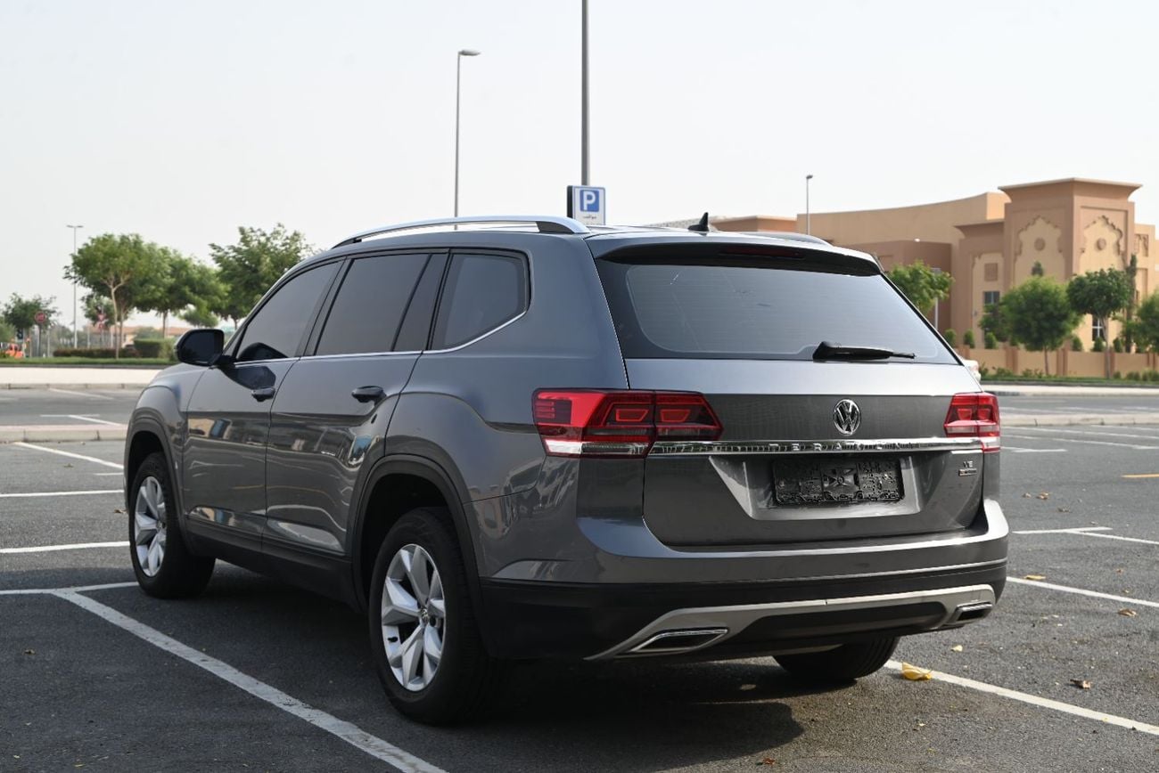 Volkswagen Teramont S Trendline 3.6L - 0% DP - GCC SPECS - VOLKSWAGEN TERAMONT 4WD - FIRST OWNER