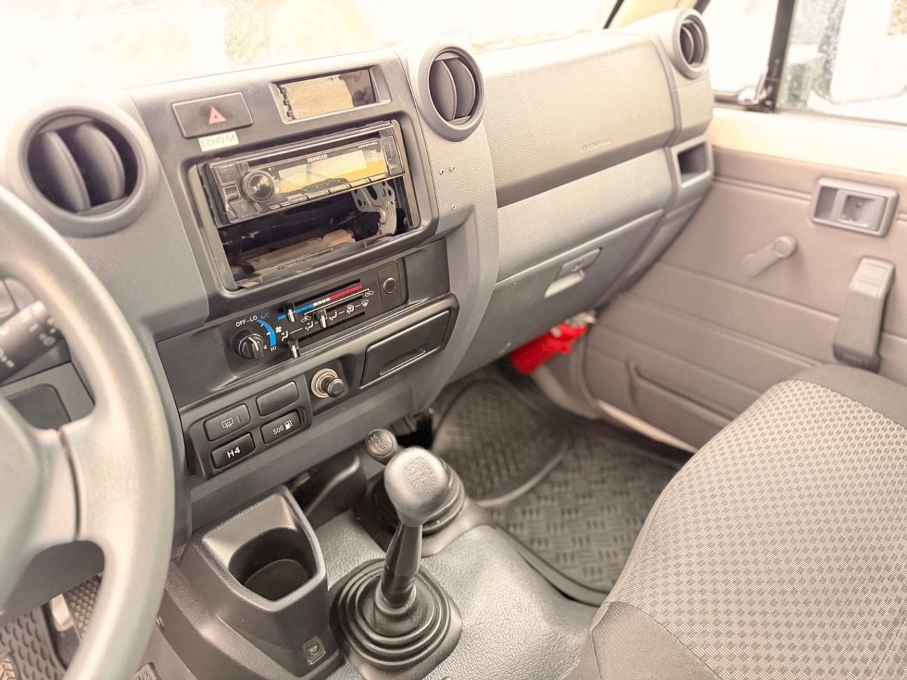 Toyota Land Cruiser 70