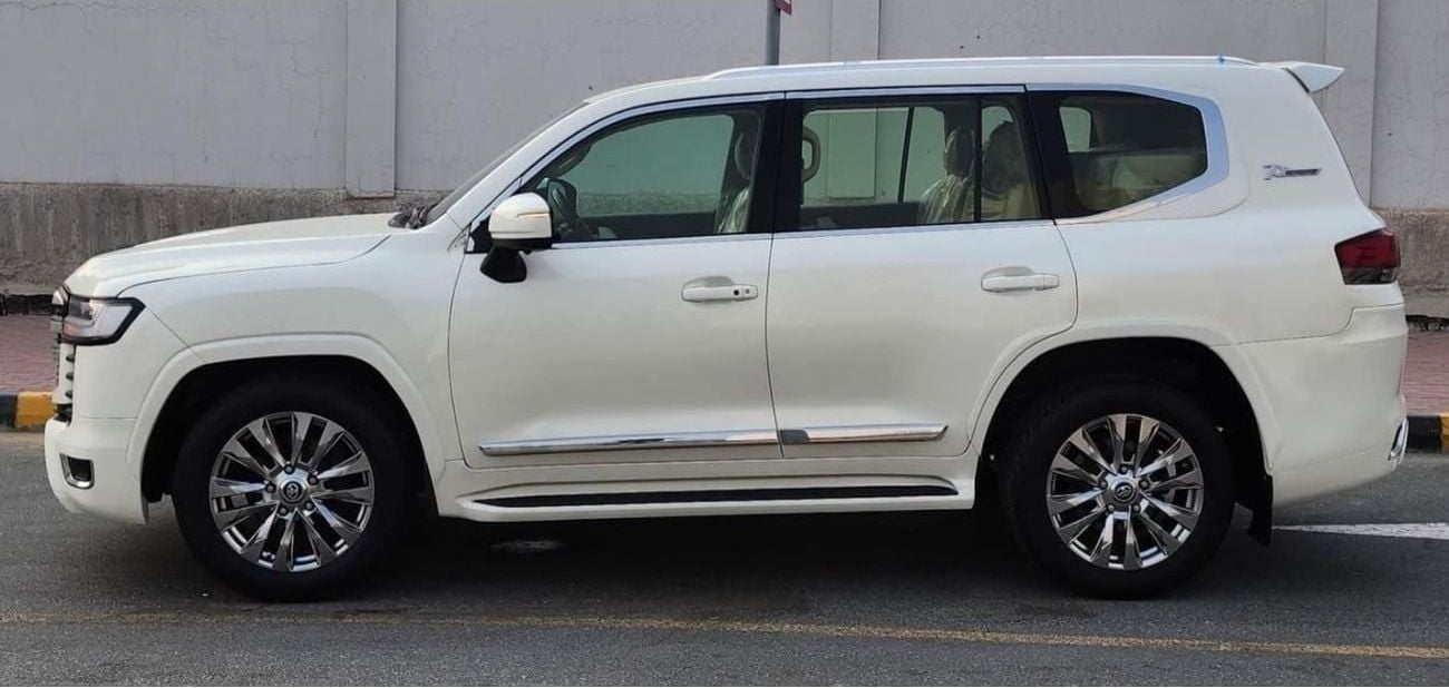 Toyota Land Cruiser 2017 GXR Upgrade to 2024 Full Option Very Clean and Perfect condition