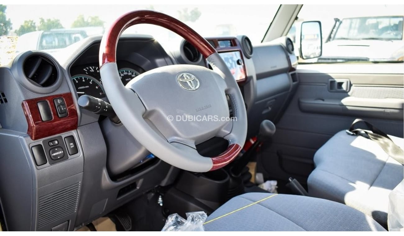 Toyota Land Cruiser Pick Up LX V6 4.0L Double Cab