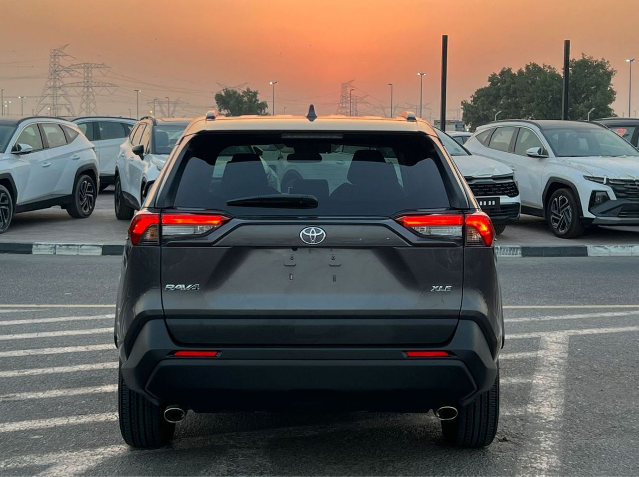 Toyota RAV4 2025 Toyota RAV4 XLE Full Option - 2.5L V6 - Rear CAM - Low Mileage - Radar System -