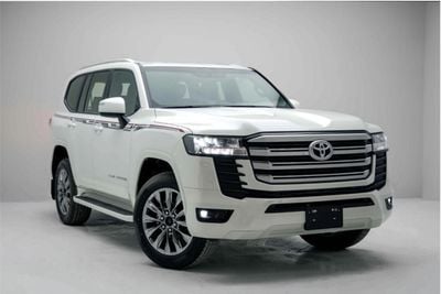 تويوتا لاند كروزر Toyota Land Cruiser GXR is a 7-seater, 4WD SUV with a 4.0L