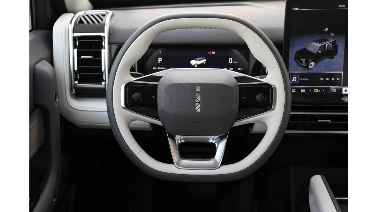 شيري iCar 03 2024 ICAR EQ3 V2 طويلة المدى - رمادي من الداخل أبيض | تصدير فقط