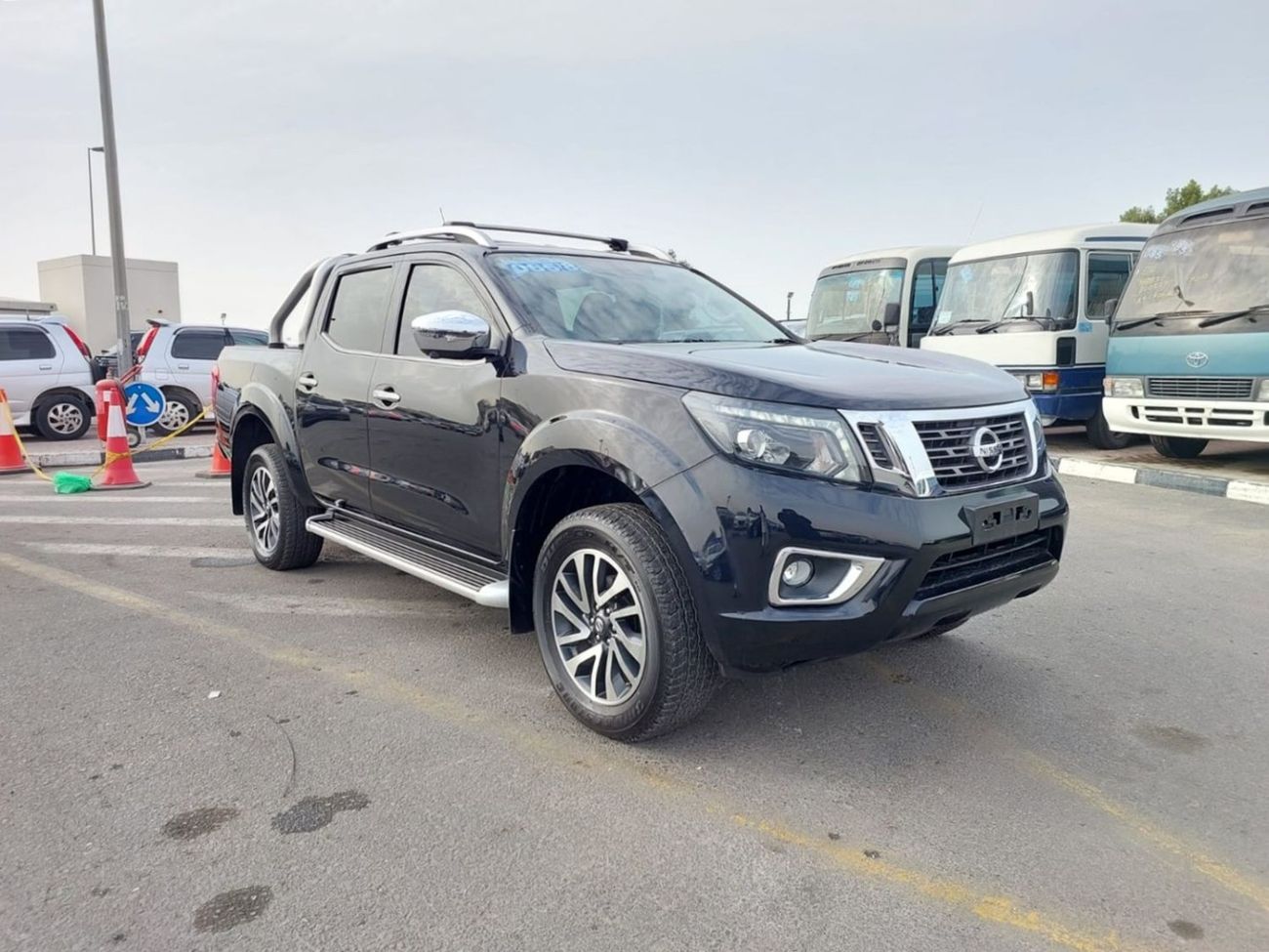 Nissan Navara NISSAN NAVARA PICK UP RHD 2020 MODEL 2.3 L DIESEL AUTOMATIC(PM71719)