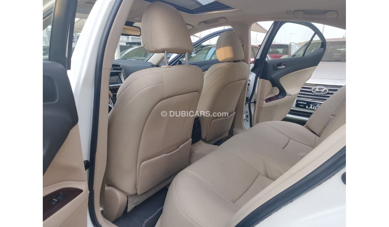 لكزس IS 300 خليجى موديل 2007 رقم واحد فتحة جلد مثبت سرعة تحكم رنجات حساسات شاشة بحالة ممتازة