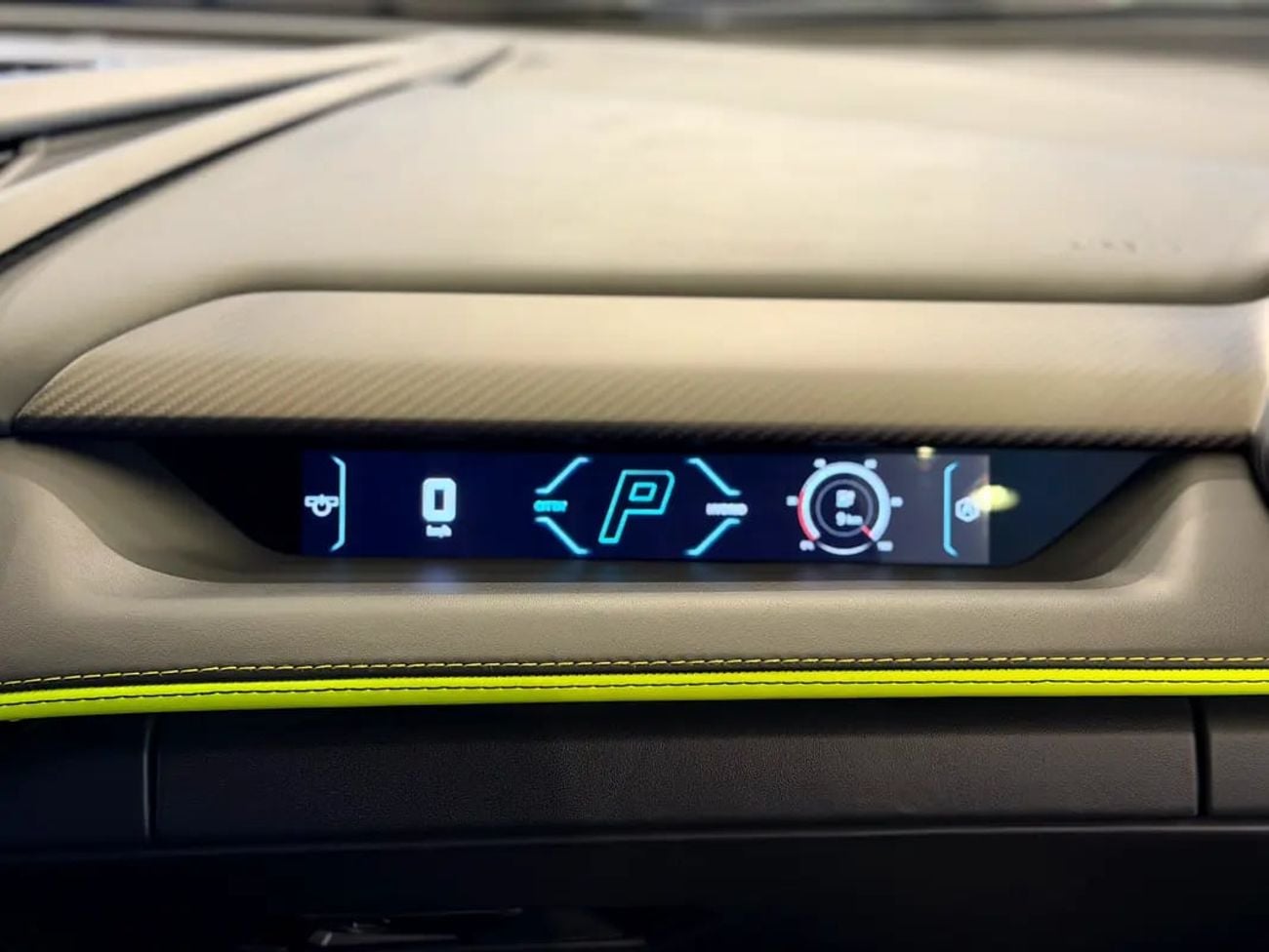 لامبورغيني ريفويلتو Japanese Specs | 6.5L V12 Hybrid