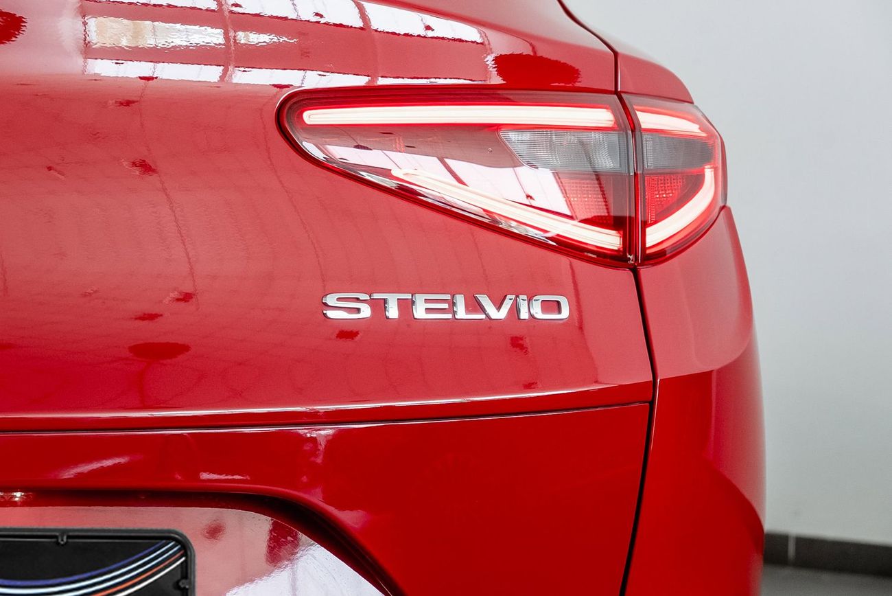 Alfa Romeo Stelvio S 2.0L